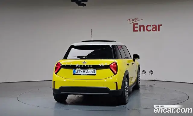 Mini Cooper 2025 2.0 автомат (гидро), миниатюра 3 Mini Cooper 2025 2.0 автомат (гидро), миниатюра 3