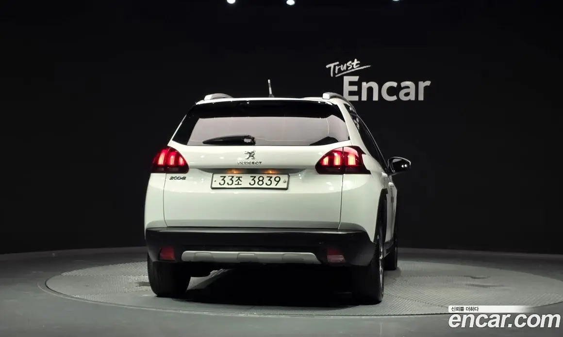 Peugeot 2008 2018 1.6 автомат (гидро), фото 4