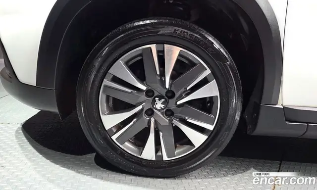 Peugeot 2008 2018 1.6 автомат (гидро), миниатюра 5