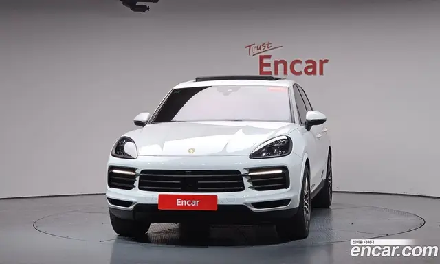 Porsche Cayenne 2023 3.0 автомат (гидро), миниатюра 2