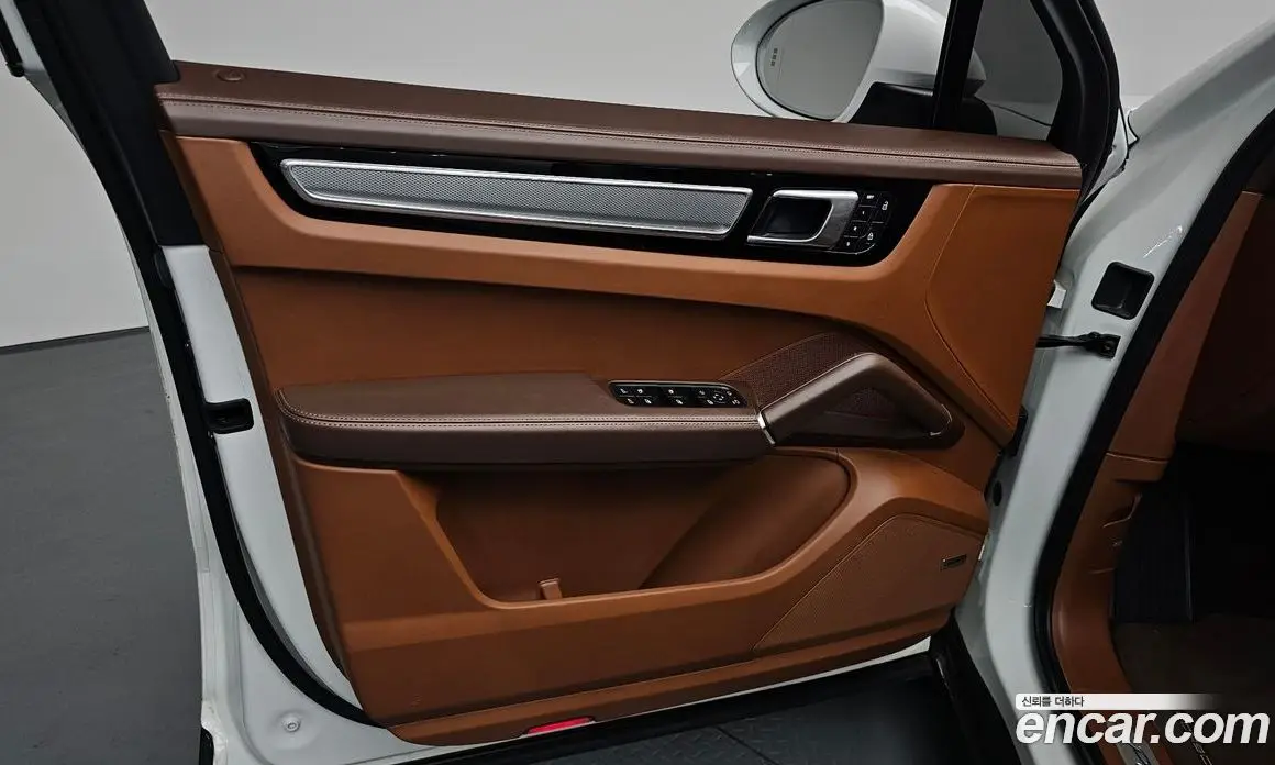 Porsche Cayenne 2023 3.0 автомат (гидро), фото 13