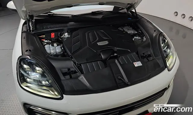 Porsche Cayenne 2023 3.0 автомат (гидро), миниатюра 5