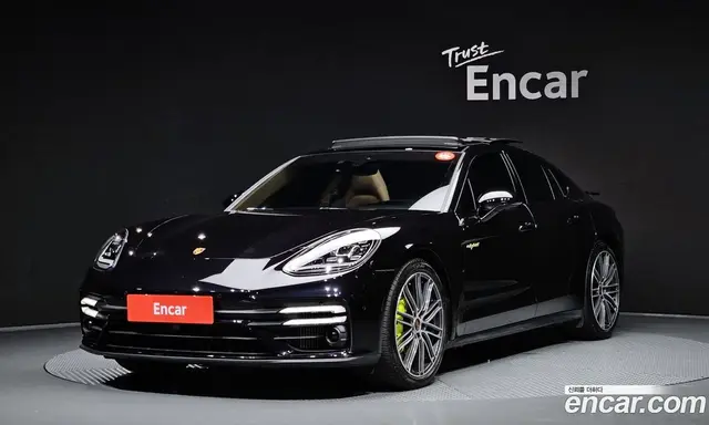 Porsche Panamera, 2023, 15 661 км