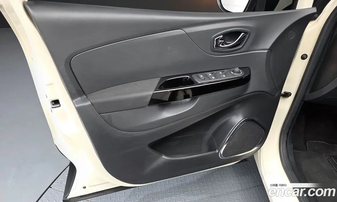 Renault (Samsung) QM3 2015 1.5 автомат (гидро), фото 14