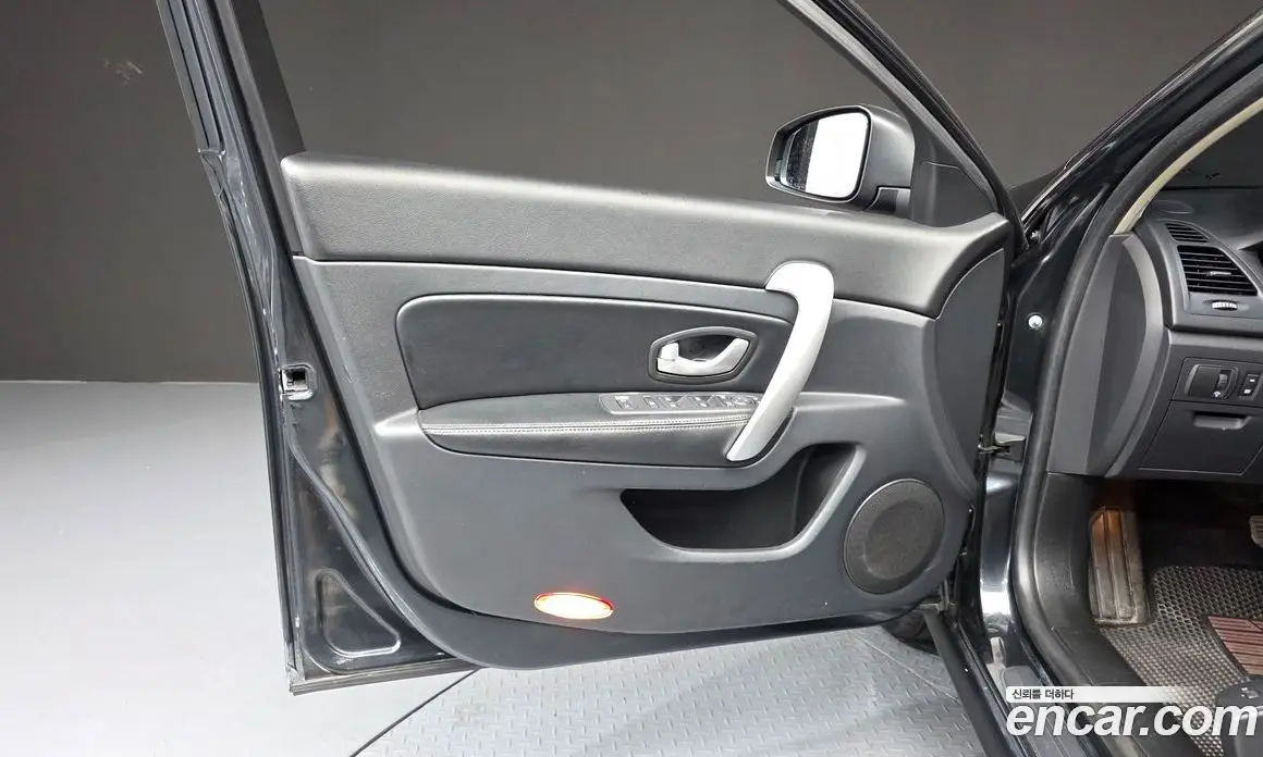 Renault (Samsung) SM5 2012 2.0 автомат (гидро), фото 14 Renault (Samsung) SM5 2012 2.0 автомат (гидро), фото 14