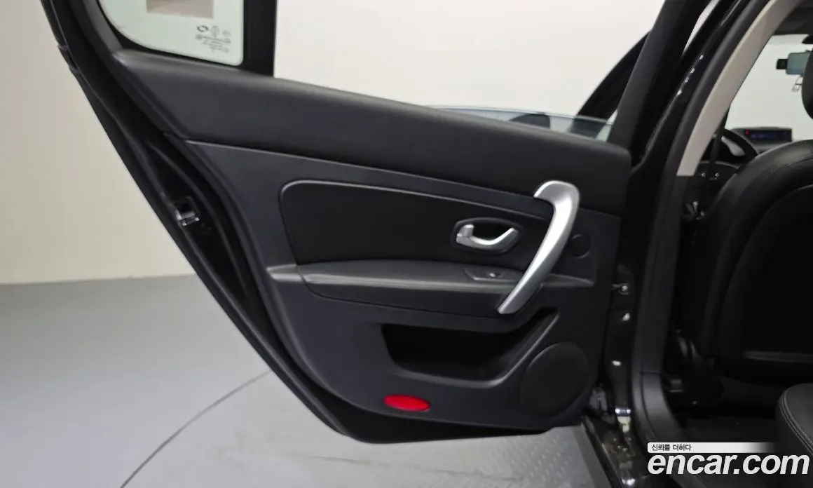 Renault (Samsung) SM5 2015 2.0 автомат (гидро), фото 15 Renault (Samsung) SM5 2015 2.0 автомат (гидро), фото 15