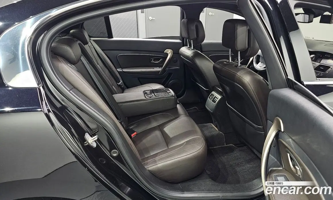Renault (Samsung) SM5 2015 2.0 автомат (гидро), фото 17 Renault (Samsung) SM5 2015 2.0 автомат (гидро), фото 17