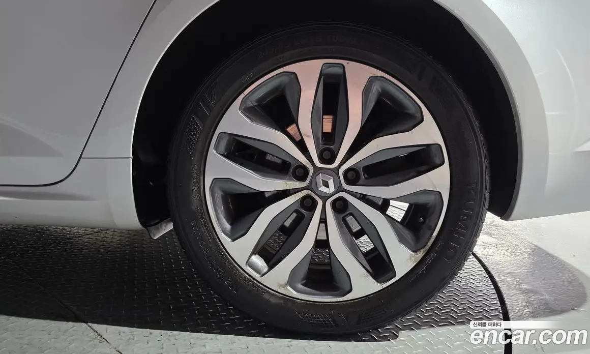 Renault (Samsung) SM6 2016 1.5 автомат (гидро), фото 7 Renault (Samsung) SM6 2016 1.5 автомат (гидро), фото 7
