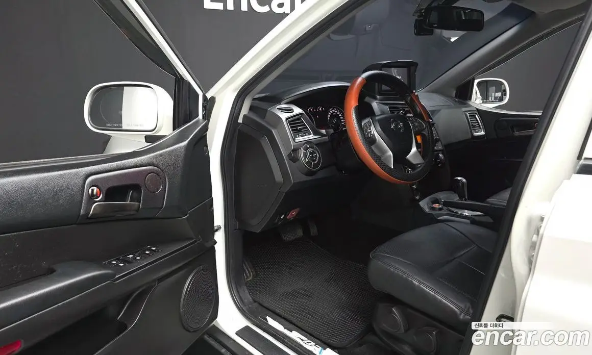 SsangYong Korando 2017 2.2 автомат (гидро), фото 12