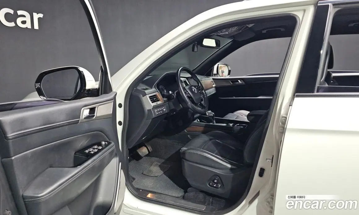 SsangYong Rexton 2017 2.2 автомат (гидро), фото 13 SsangYong Rexton 2017 2.2 автомат (гидро), фото 13