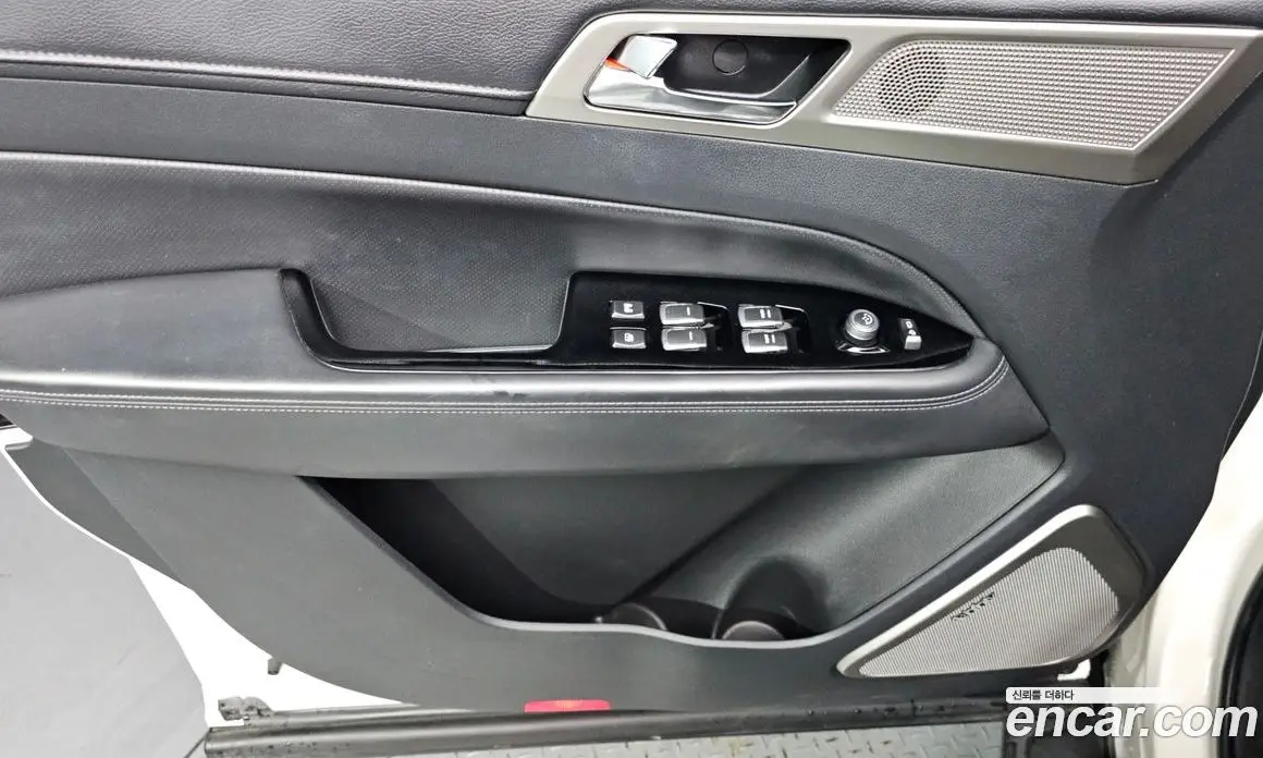 SsangYong Rexton 2017 2.2 автомат (гидро), фото 14 SsangYong Rexton 2017 2.2 автомат (гидро), фото 14