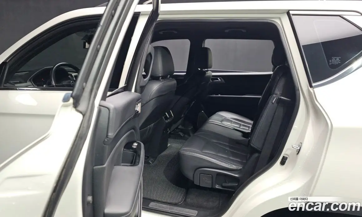 SsangYong Rexton 2017 2.2 автомат (гидро), фото 18 SsangYong Rexton 2017 2.2 автомат (гидро), фото 18