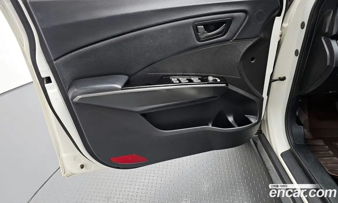 SsangYong TIBOLI 2016 1.6 автомат (гидро), фото 14 SsangYong TIBOLI 2016 1.6 автомат (гидро), фото 14