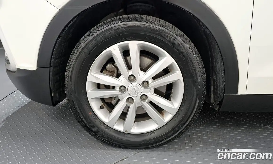 SsangYong TIBOLI 2016 1.6 автомат (гидро), фото 5 SsangYong TIBOLI 2016 1.6 автомат (гидро), фото 5