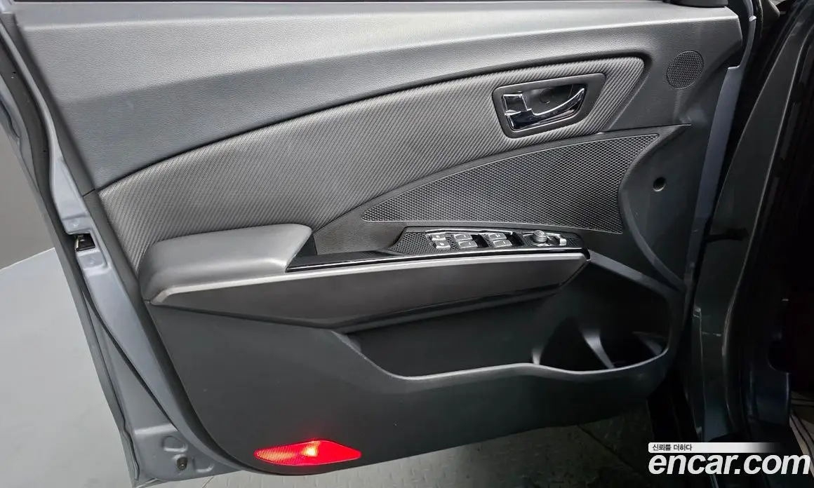 SsangYong TIBOLI 2019 1.6 автомат (гидро), фото 14
