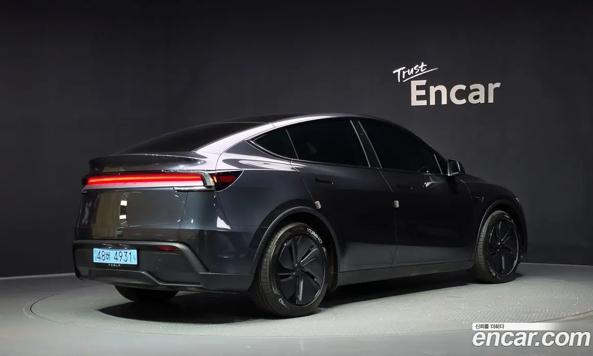 Tesla Model Y 2025 0.2 автомат (гидро), фото 2 Tesla Model Y 2025 0.2 автомат (гидро), фото 2
