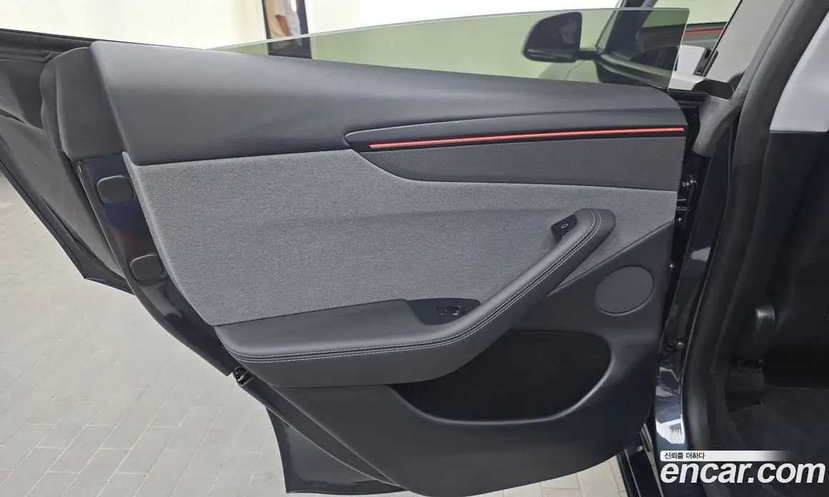Tesla Model Y 2025 0.2 автомат (гидро), фото 15 Tesla Model Y 2025 0.2 автомат (гидро), фото 15
