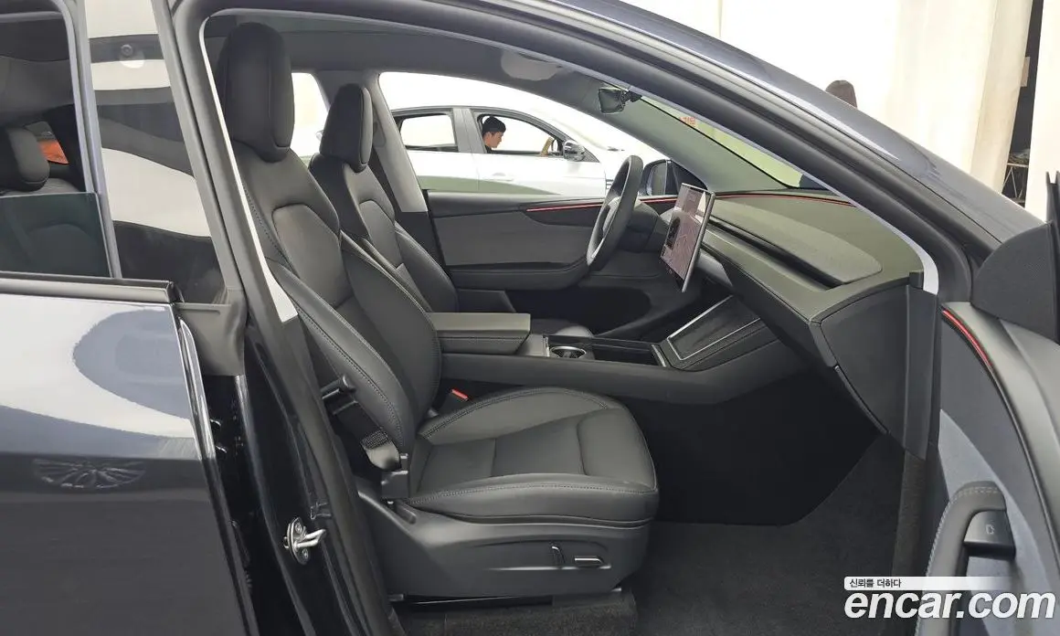Tesla Model Y 2025 0.2 автомат (гидро), фото 16 Tesla Model Y 2025 0.2 автомат (гидро), фото 16