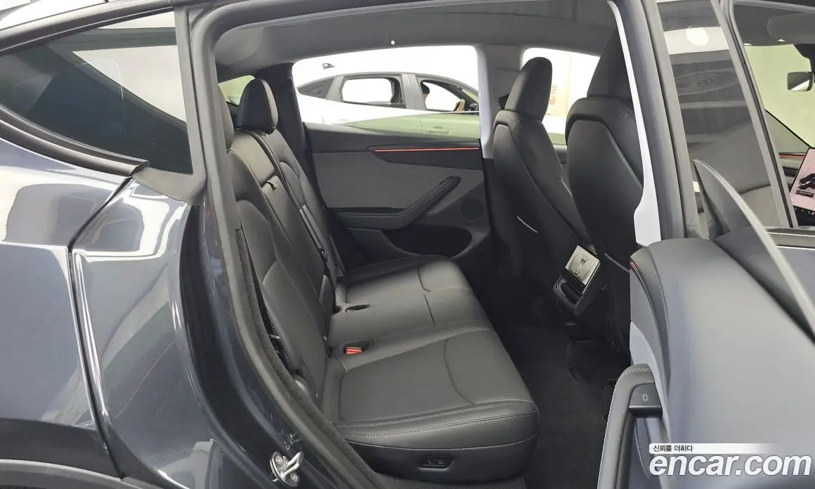 Tesla Model Y 2025 0.2 автомат (гидро), фото 17 Tesla Model Y 2025 0.2 автомат (гидро), фото 17