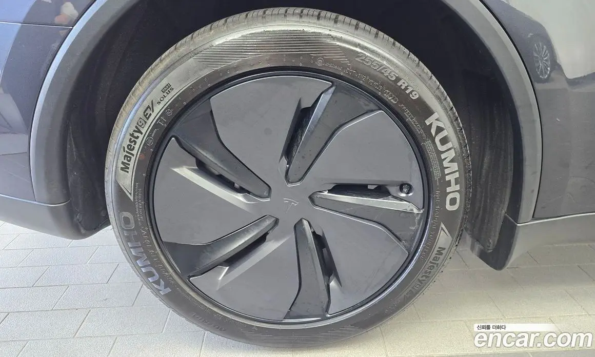 Tesla Model Y 2025 0.2 автомат (гидро), фото 5 Tesla Model Y 2025 0.2 автомат (гидро), фото 5