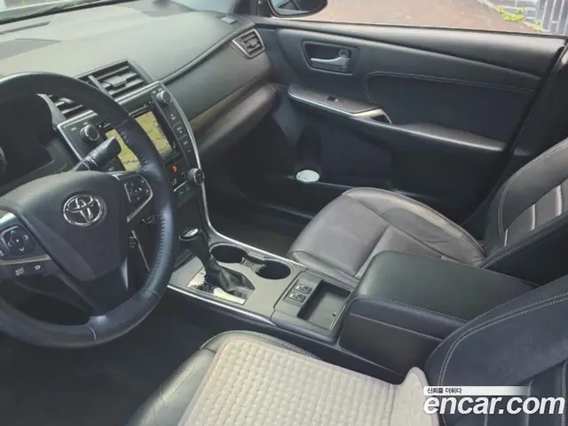 Toyota Camry 2015 2.5 автомат (гидро), миниатюра 12