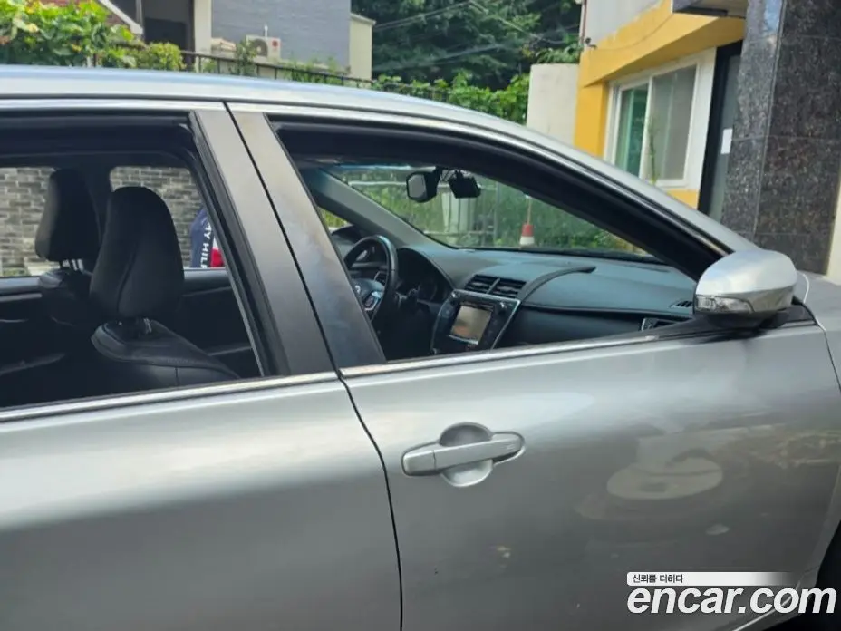 Toyota Camry 2015 2.5 автомат (гидро), фото 9 Toyota Camry 2015 2.5 автомат (гидро), фото 9