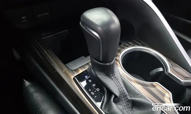 Toyota Camry 2019 2.5 автомат (гидро), миниатюра 12