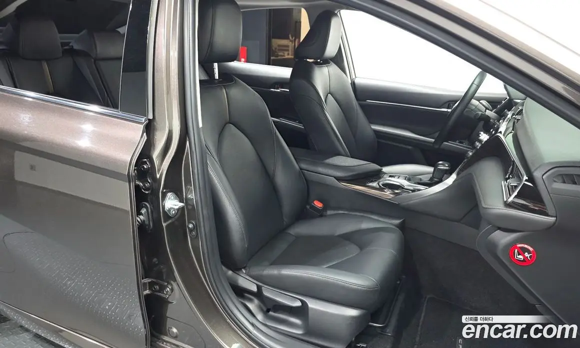 Toyota Camry 2019 2.5 автомат (гидро), фото 16 Toyota Camry 2019 2.5 автомат (гидро), фото 16