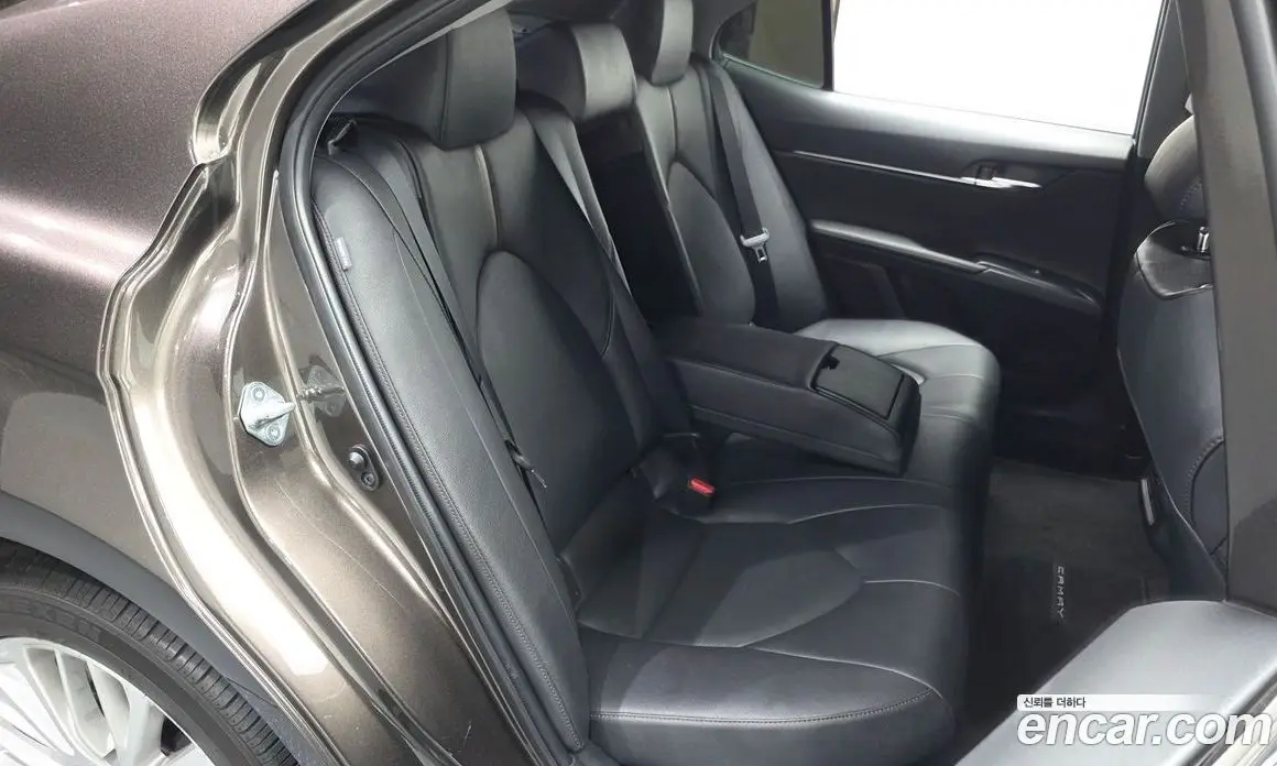 Toyota Camry 2019 2.5 автомат (гидро), фото 17 Toyota Camry 2019 2.5 автомат (гидро), фото 17