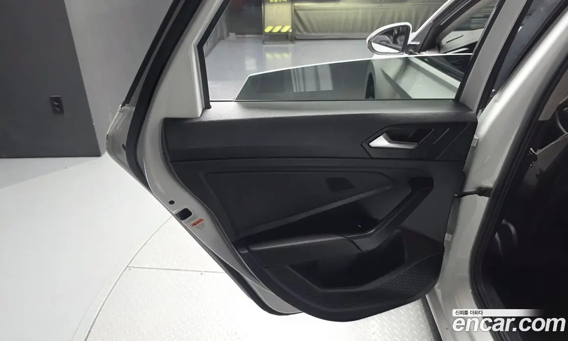Volkswagen Jetta 2022 1.5 автомат (гидро), фото 15 Volkswagen Jetta 2022 1.5 автомат (гидро), фото 15