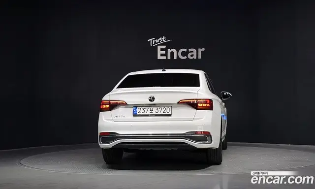 Volkswagen Jetta 2023 1.5 автомат (гидро), миниатюра 4 Volkswagen Jetta 2023 1.5 автомат (гидро), миниатюра 4