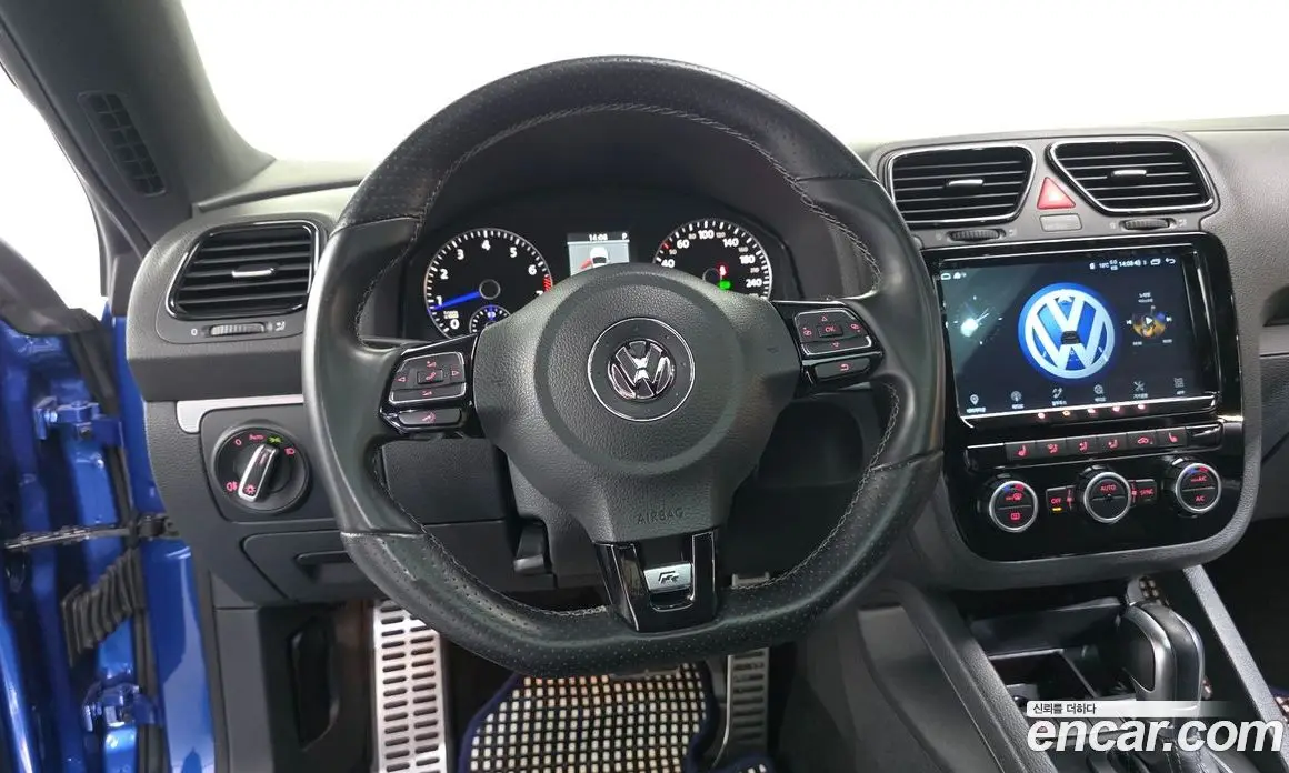 Volkswagen Scirocco 2013 2.0 автомат (гидро), фото 18 Volkswagen Scirocco 2013 2.0 автомат (гидро), фото 18