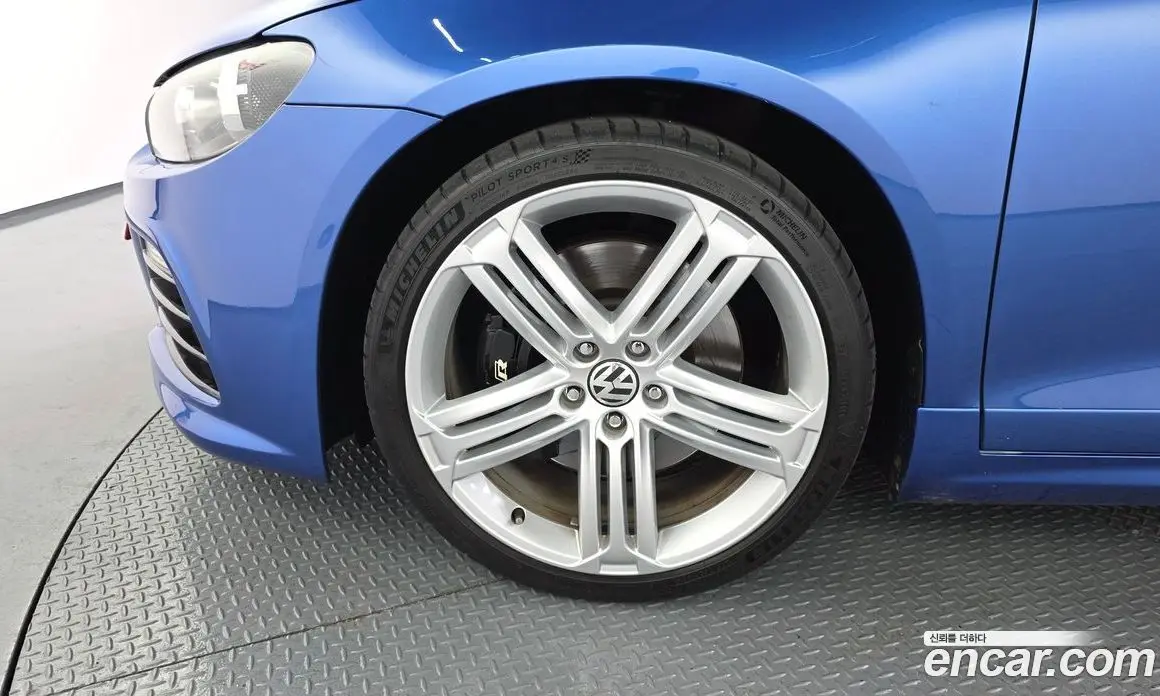 Volkswagen Scirocco 2013 2.0 автомат (гидро), фото 4 Volkswagen Scirocco 2013 2.0 автомат (гидро), фото 4
