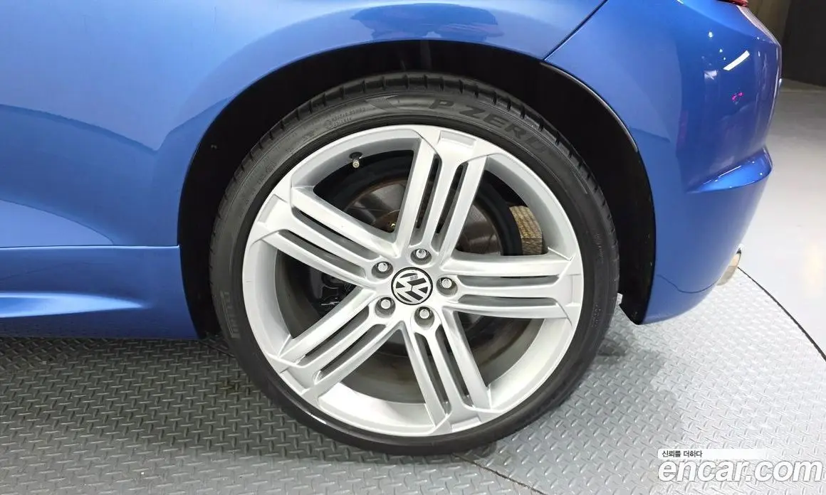Volkswagen Scirocco 2013 2.0 автомат (гидро), фото 6 Volkswagen Scirocco 2013 2.0 автомат (гидро), фото 6