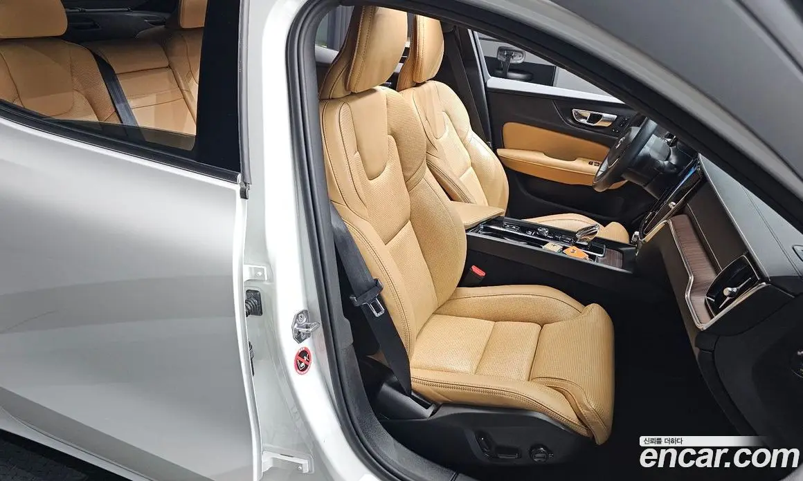 Volvo S60 2021 2.0 автомат (гидро), фото 16