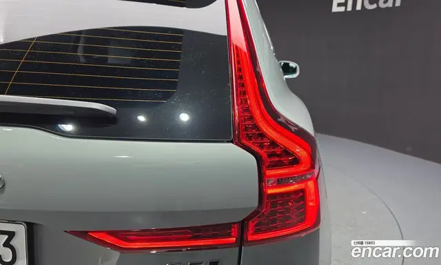Volvo XC60 2024 2.0 автомат (гидро), миниатюра 9