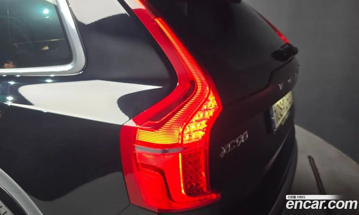 Volvo XC90 2022 2.0 автомат (гидро), фото 9