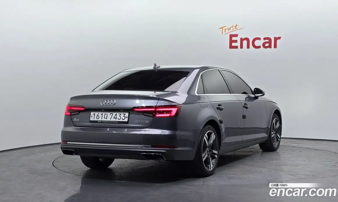Audi A4 2019 2.0 автомат (гидро), фото 2 Audi A4 2019 2.0 автомат (гидро), фото 2