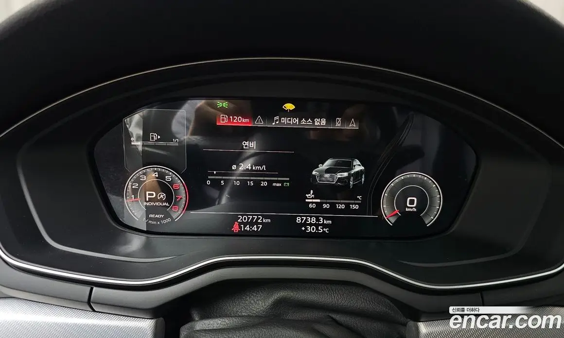 Audi A4 2022 2.0 автомат (гидро), фото 11