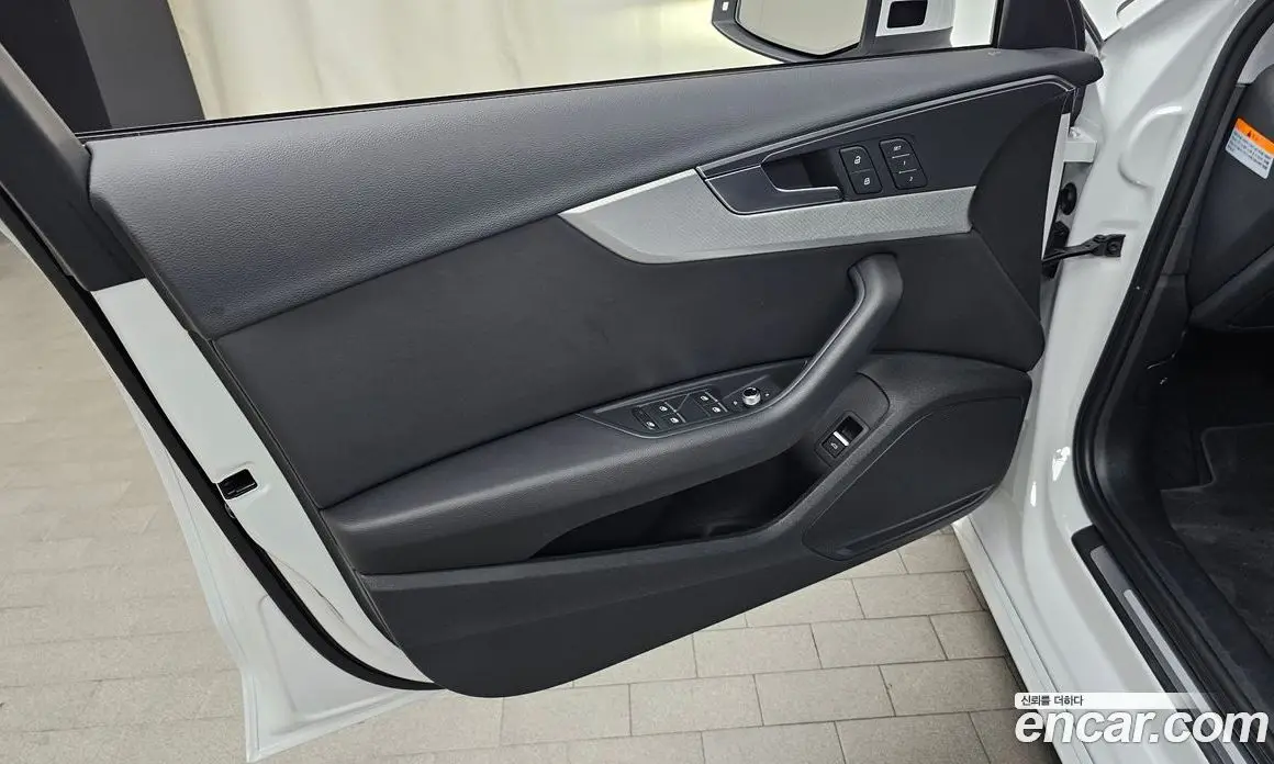 Audi A4 2022 2.0 автомат (гидро), фото 14