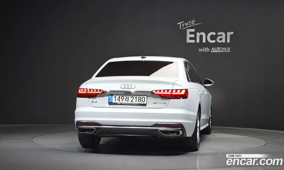 Audi A4 2022 2.0 автомат (гидро), фото 4