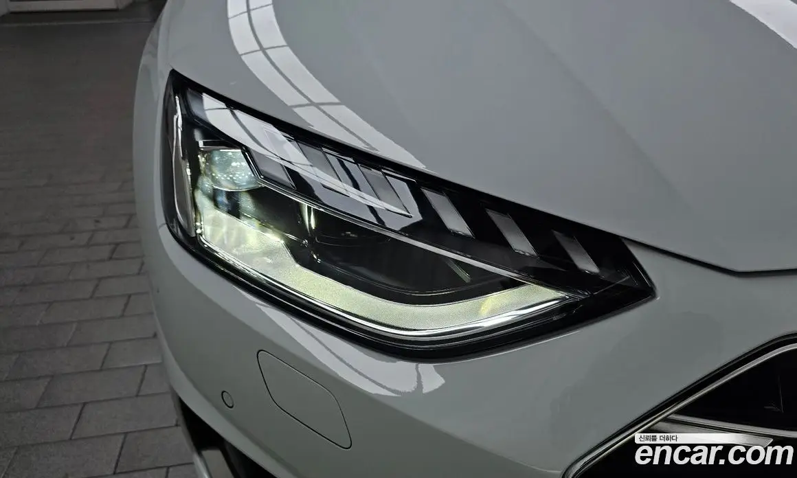 Audi A4 2022 2.0 автомат (гидро), фото 8