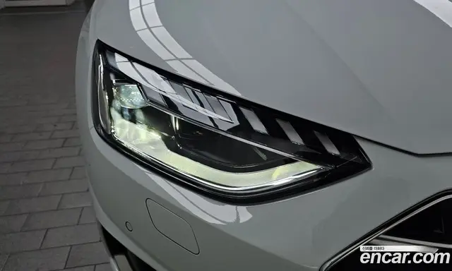 Audi A4 2022 2.0 автомат (гидро), миниатюра 8