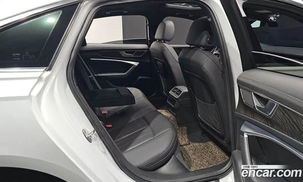 Audi A6 2021 2.0 автомат (гидро), фото 16