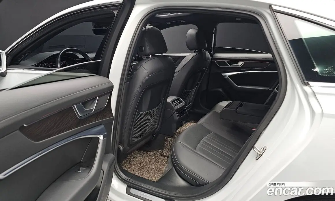 Audi A6 2021 2.0 автомат (гидро), фото 18