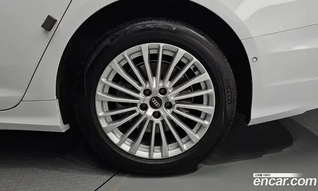 Audi A6 2021 2.0 автомат (гидро), миниатюра 7