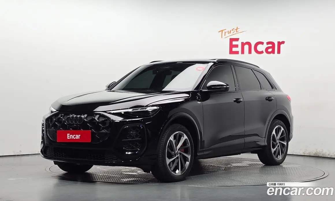 Audi Q5 2025 2.0 автомат (гидро), фото 1 Audi Q5 2025 2.0 автомат (гидро), фото 1
