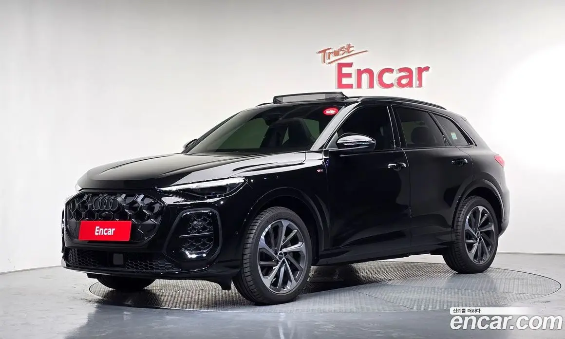 Audi Q5 2025 2.0 автомат (гидро), фото 1 Audi Q5 2025 2.0 автомат (гидро), фото 1