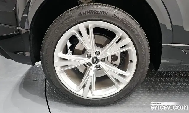 Audi Q8 2023 3.0 автомат (гидро), миниатюра 5 Audi Q8 2023 3.0 автомат (гидро), миниатюра 5