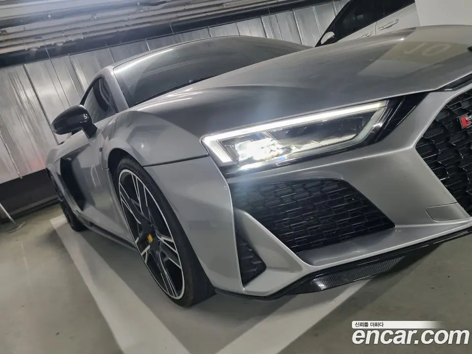 Audi R8 2017 5.2 автомат (гидро), фото 11